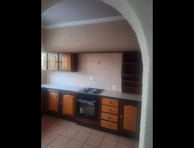 3 BEDROOM PROPERTY TO RENT IN FLORIDA PARK